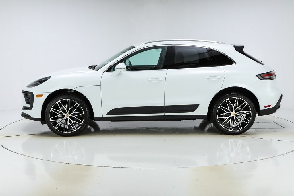 2025 Porsche Macan Base