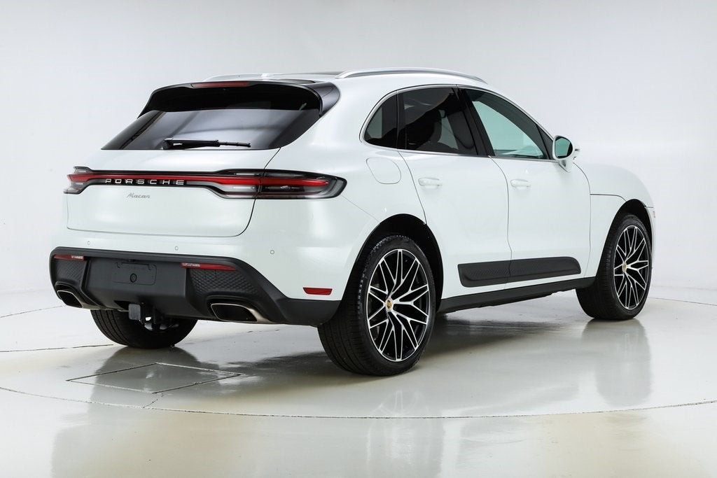 2025 Porsche Macan Base