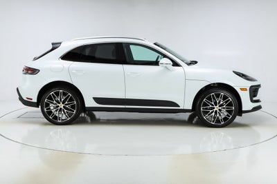 2025 Porsche Macan Base
