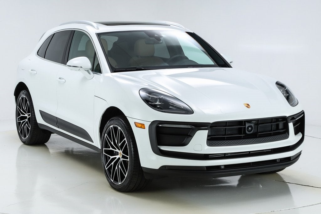 2025 Porsche Macan Base