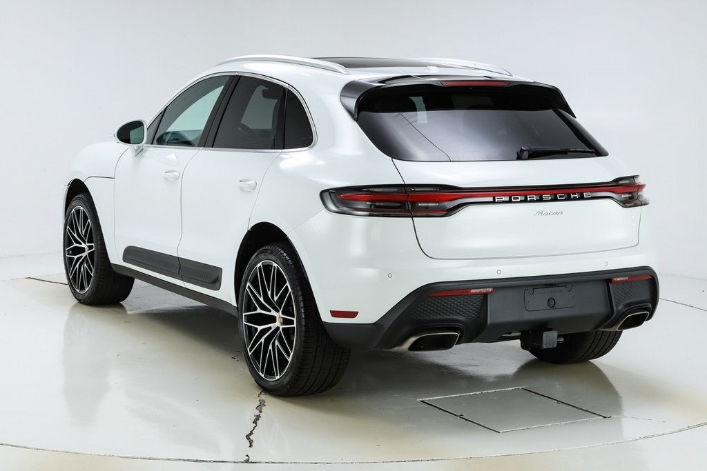 2025 Porsche Macan Base