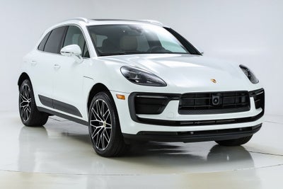 2025 Porsche Macan Base