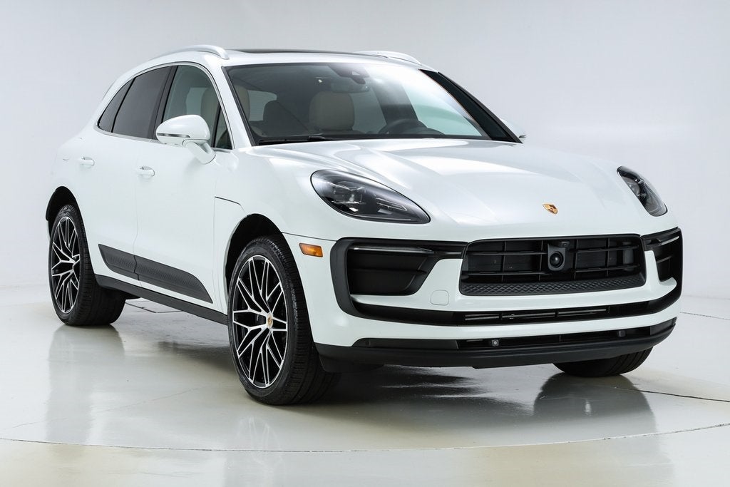 2025 Porsche Macan Base