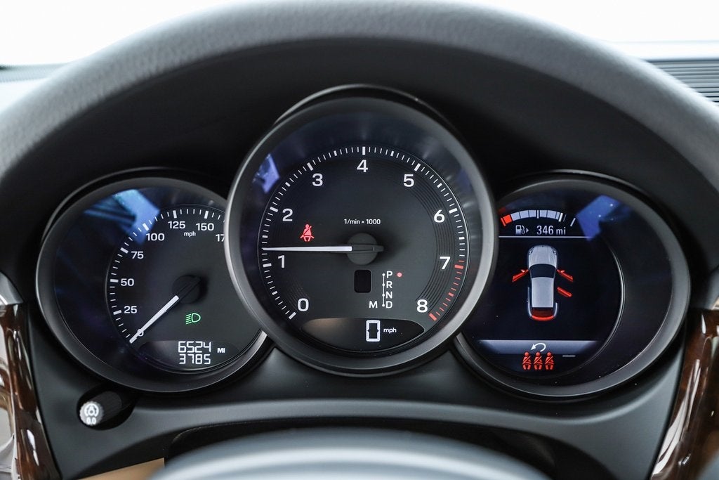 2025 Porsche Macan Base