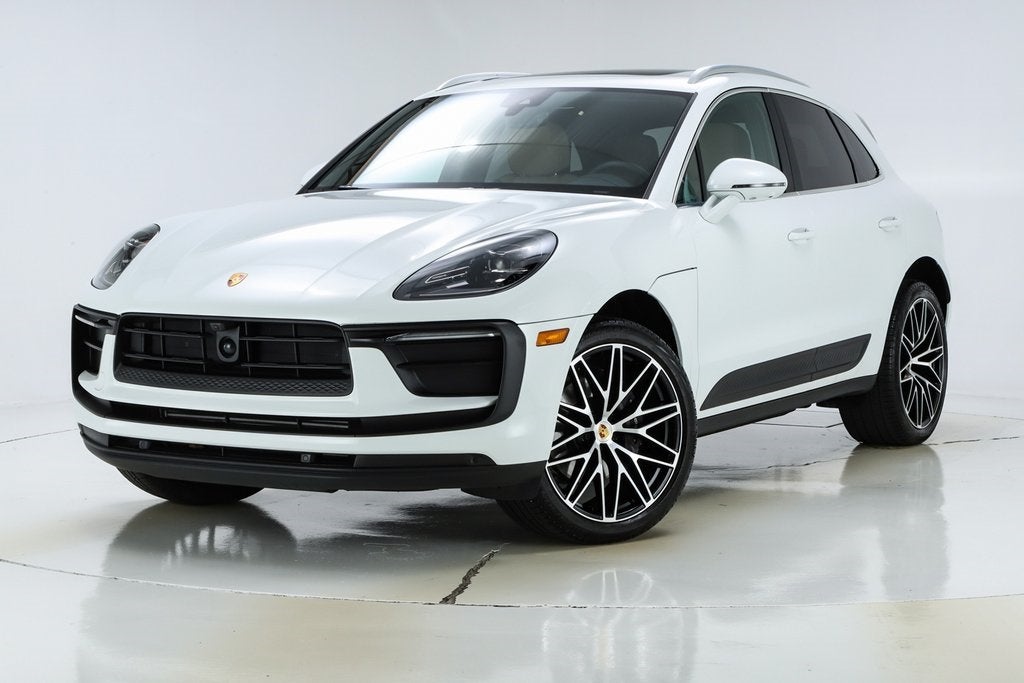 2025 Porsche Macan Base
