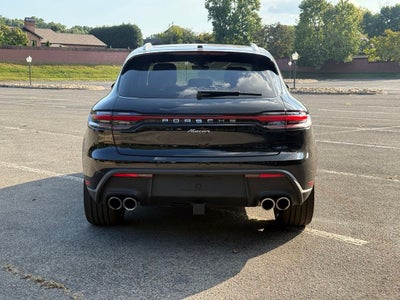 2026 Porsche Macan Base