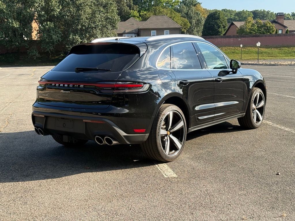 2026 Porsche Macan Base