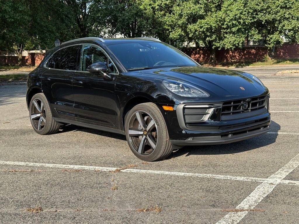 2026 Porsche Macan Base