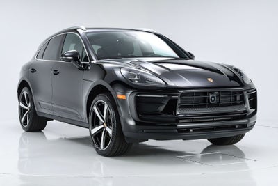 2026 Porsche Macan Base