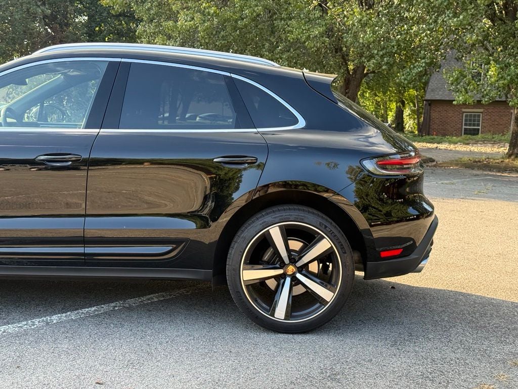 2026 Porsche Macan Base