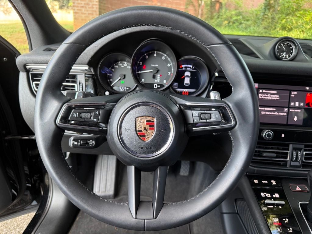 2026 Porsche Macan Base