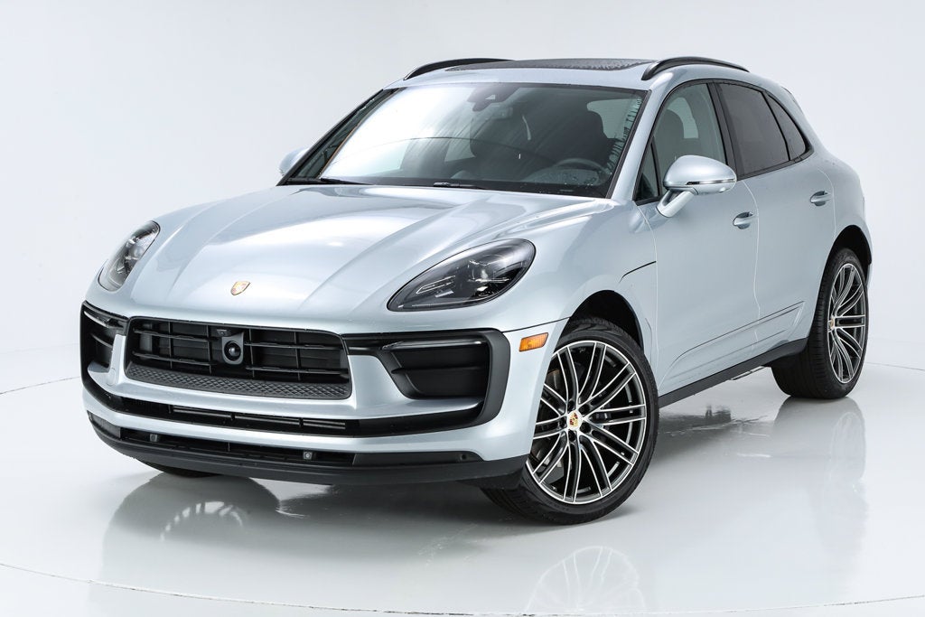 2026 Porsche Macan Base