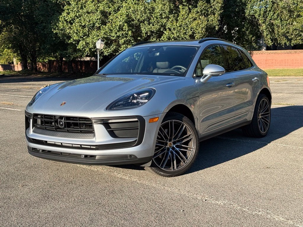 2026 Porsche Macan Base