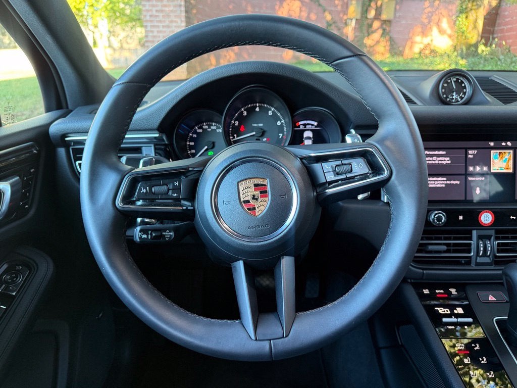 2026 Porsche Macan Base