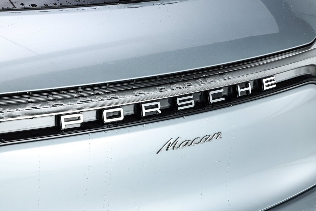 2026 Porsche Macan Base