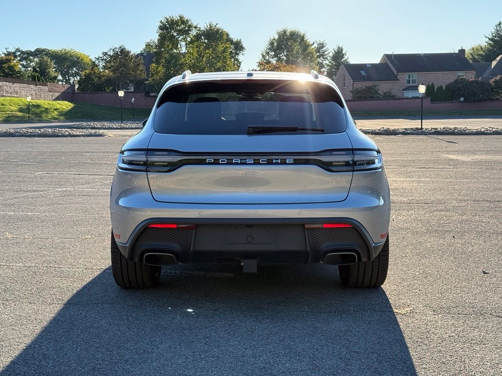 2026 Porsche Macan Base