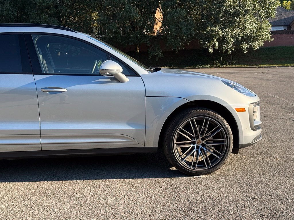 2026 Porsche Macan Base