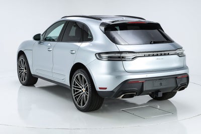 2026 Porsche Macan Base