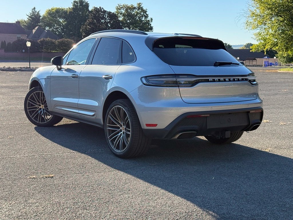 2026 Porsche Macan Base