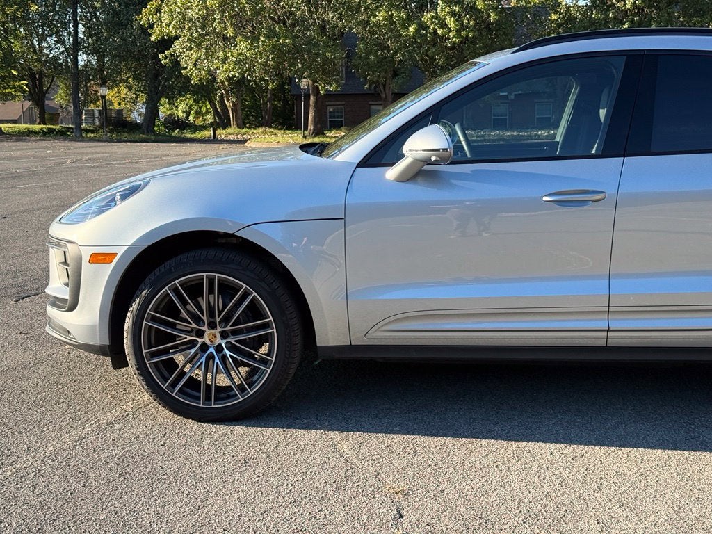 2026 Porsche Macan Base
