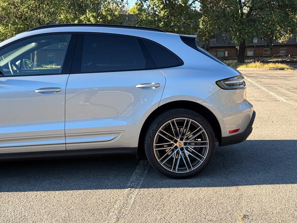 2026 Porsche Macan Base