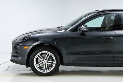 2022 Porsche Macan Base