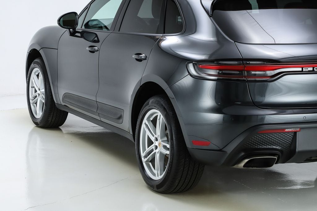 2022 Porsche Macan Base