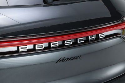 2022 Porsche Macan Base