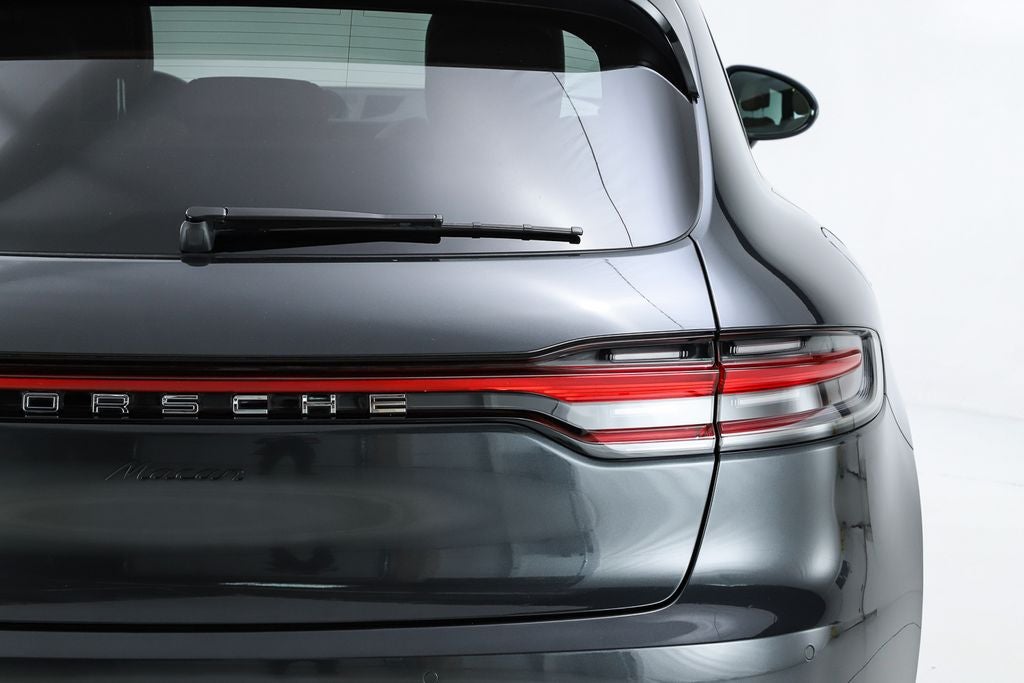 2022 Porsche Macan Base