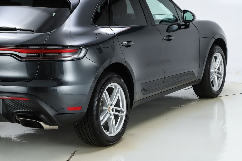 2022 Porsche Macan Base