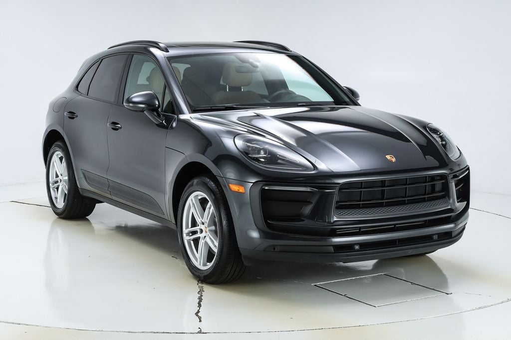 2022 Porsche Macan Base