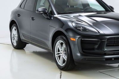 2022 Porsche Macan Base