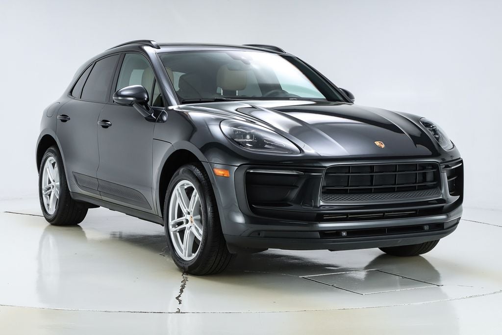 2022 Porsche Macan Base