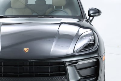 2022 Porsche Macan Base