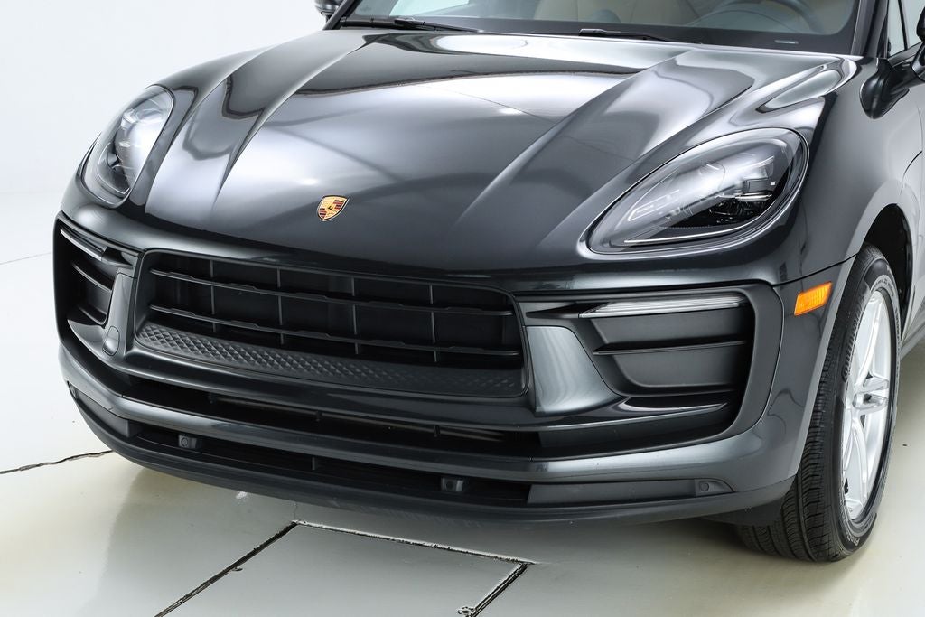 2022 Porsche Macan Base