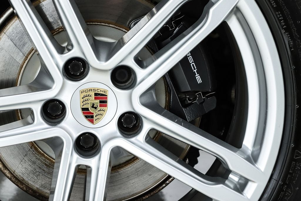 2022 Porsche Macan Base