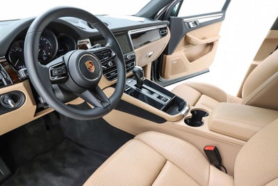 2022 Porsche Macan Base