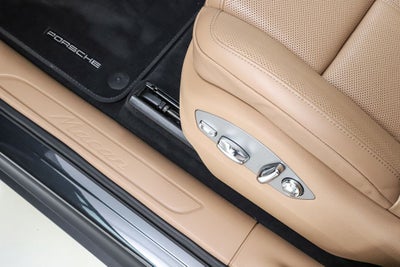 2022 Porsche Macan Base