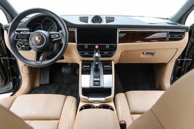 2022 Porsche Macan Base