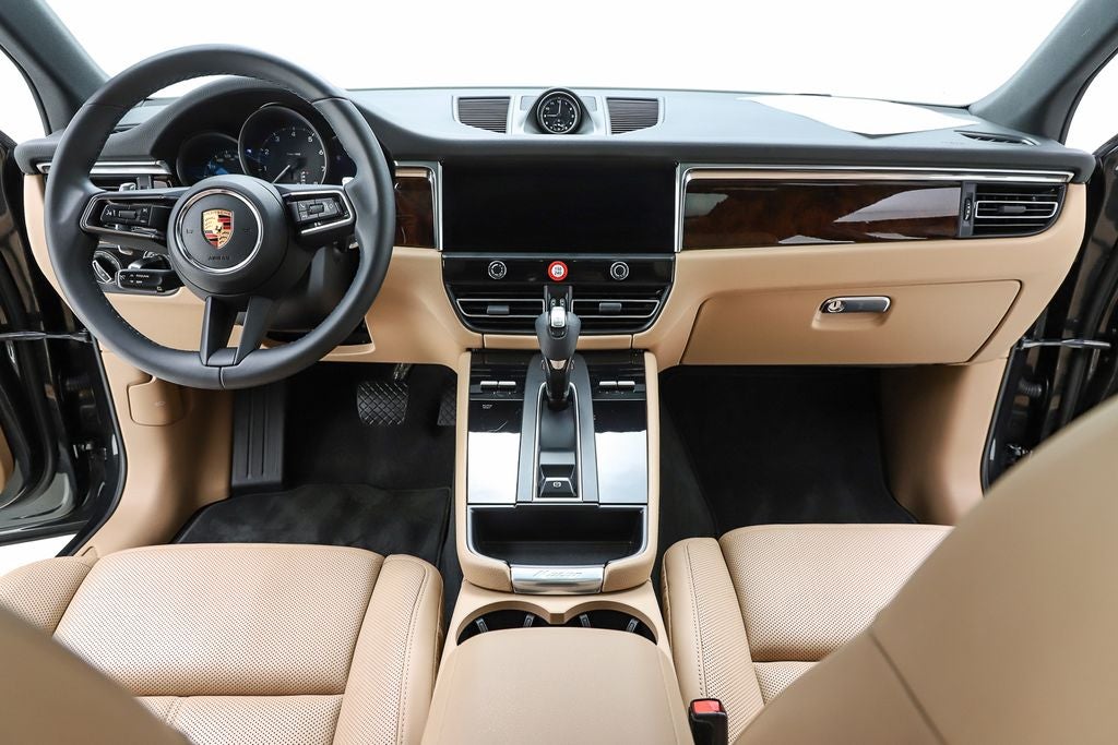 2022 Porsche Macan Base