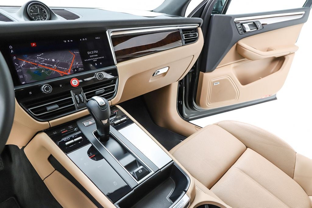 2022 Porsche Macan Base