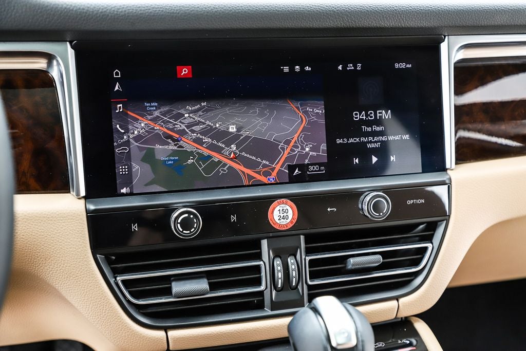 2022 Porsche Macan Base