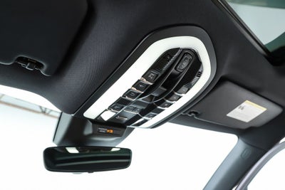 2022 Porsche Macan Base