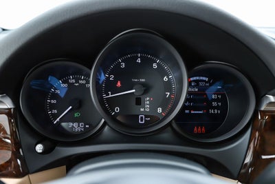 2022 Porsche Macan Base