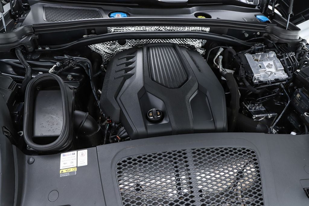 2022 Porsche Macan Base