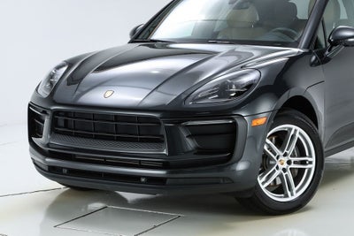 2022 Porsche Macan Base