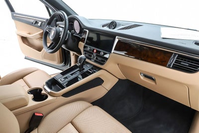 2022 Porsche Macan Base
