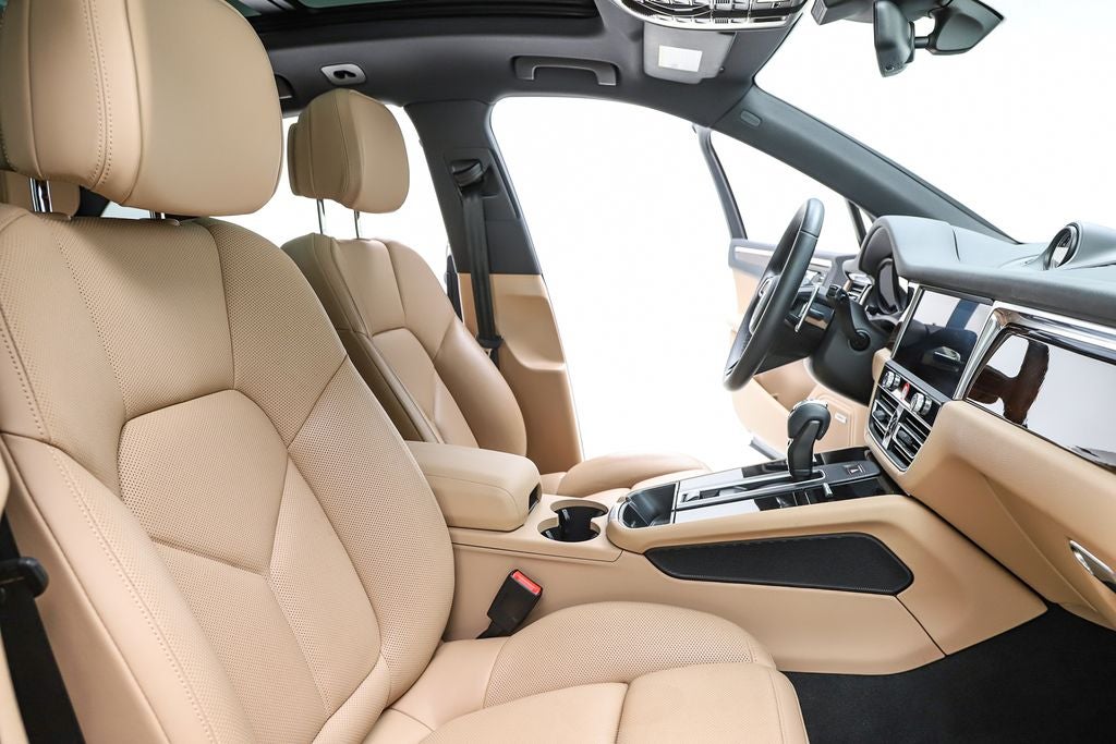 2022 Porsche Macan Base