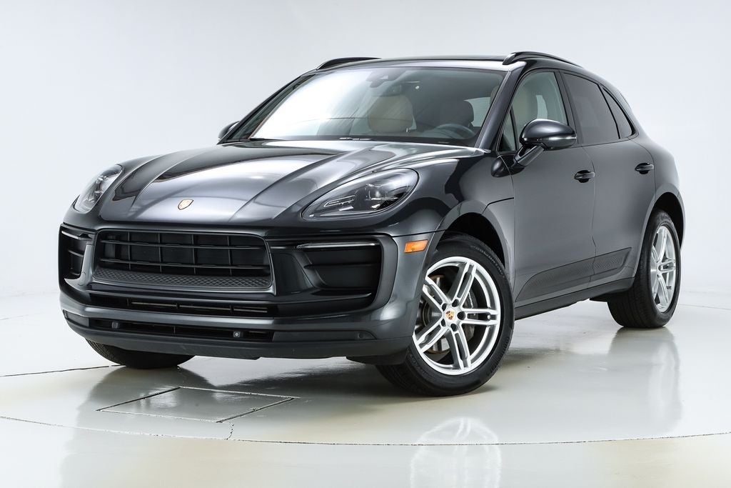 2022 Porsche Macan Base