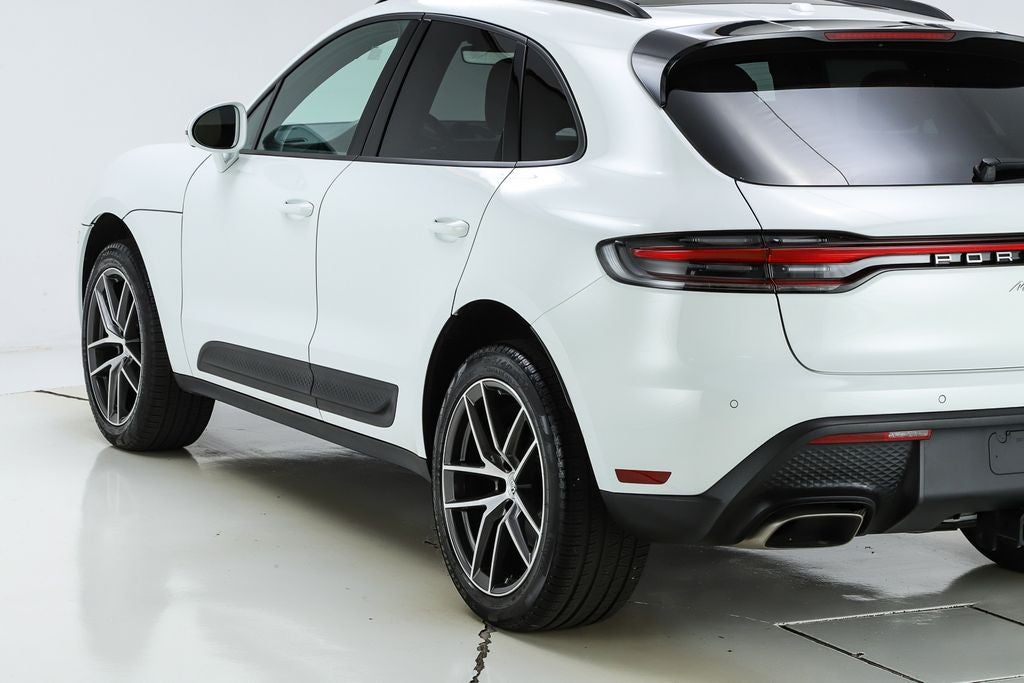 2025 Porsche Macan Base